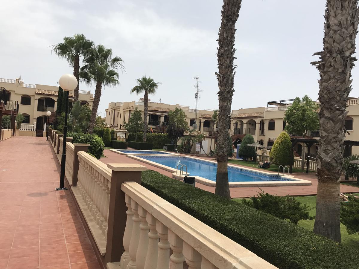 Homely Apartments Arcos Del Mediterraneo Torrevieja Exterior foto