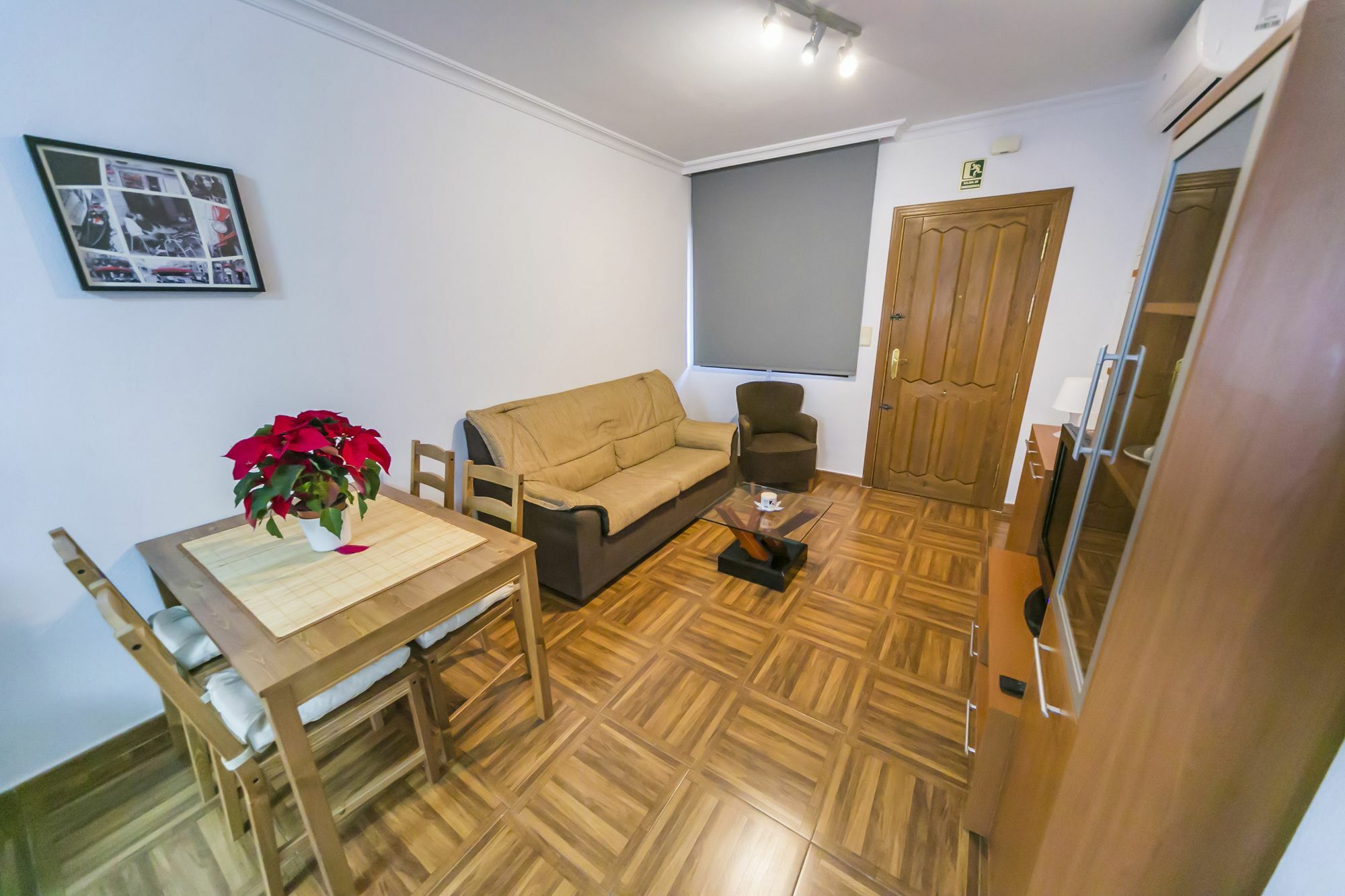 Homely Apartments Arcos Del Mediterraneo Torrevieja Exterior foto